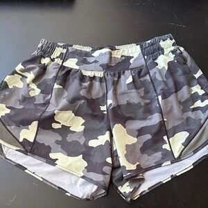 Camouflage Women's Shorts Lululemon size 6
